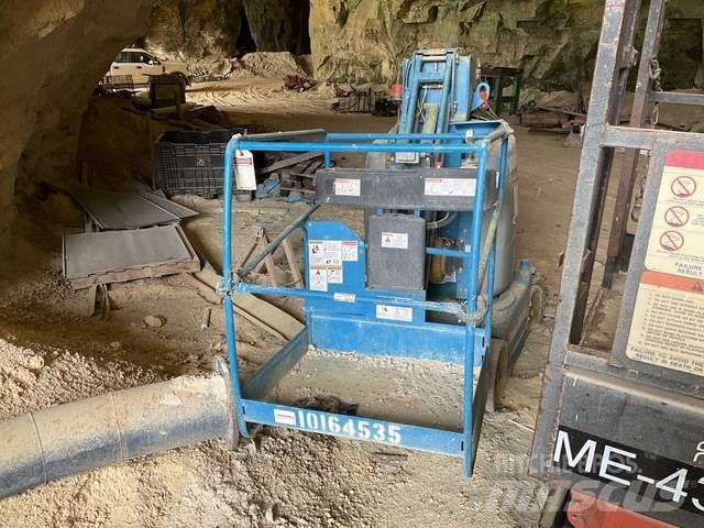 Genie GR-26J Used Personnel lifts and access elevators