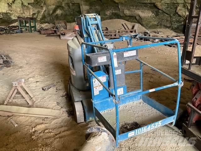Genie GR-26J Used Personnel lifts and access elevators