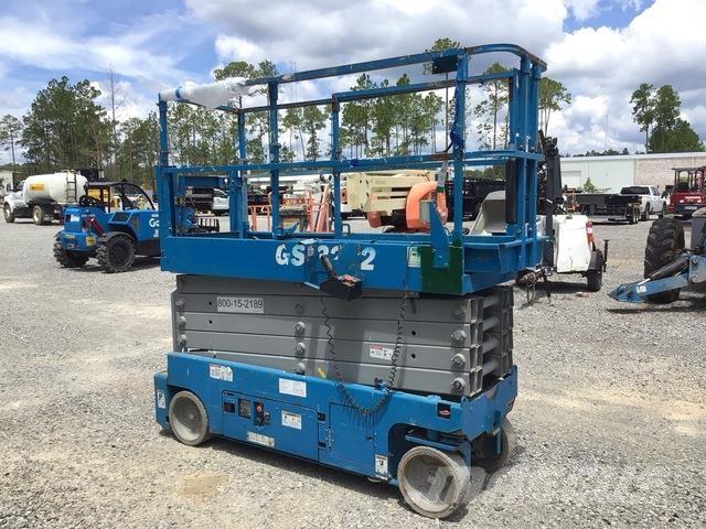 Genie GS-3232 Scissor lifts