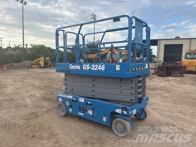 Genie GS-3246 Scissor lifts