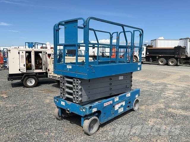 Genie GS-3246 Scissor lifts