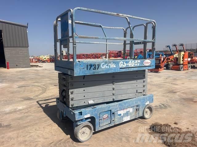 Genie GS-4047 Scissor lifts