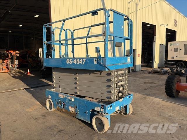 Genie GS-4047 Scissor lifts