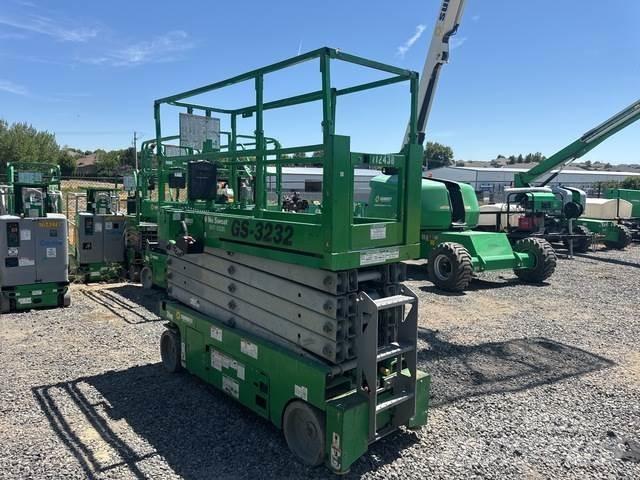 Genie GS3232 Scissor lifts
