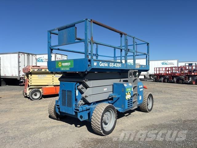 Genie GS4390 Scissor lifts