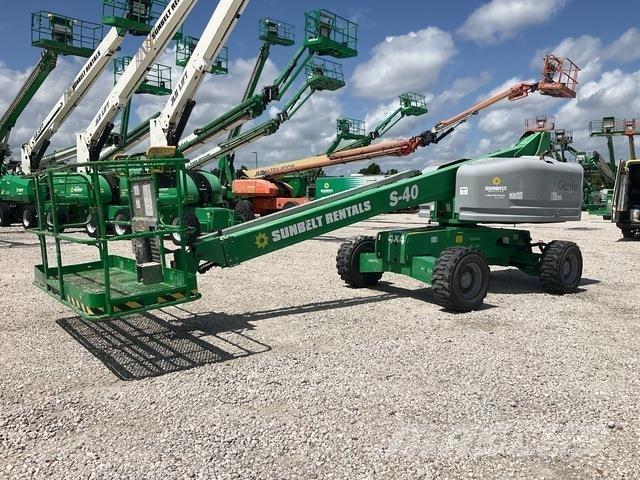 Genie S-40 Telescopic boom lifts