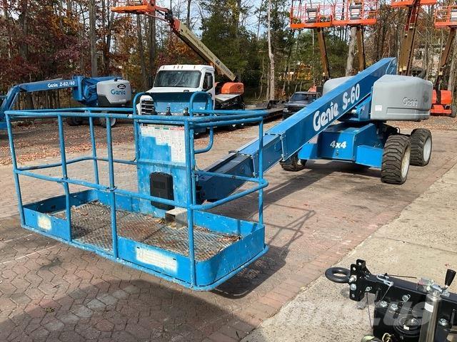 Genie S-60 Telescopic boom lifts