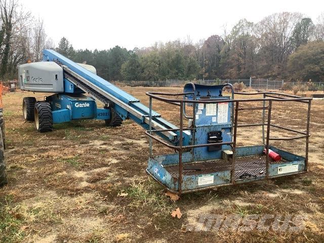 Genie S-60 Telescopic boom lifts