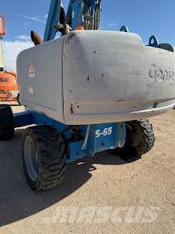 Genie S-65 Telescopic boom lifts