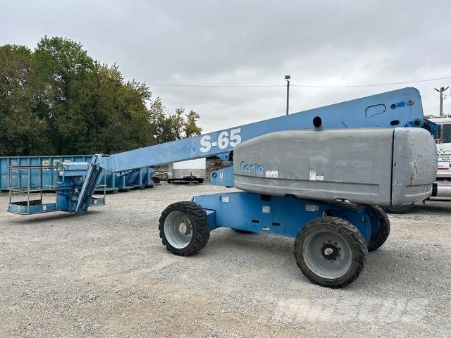 Genie S-65 Telescopic boom lifts