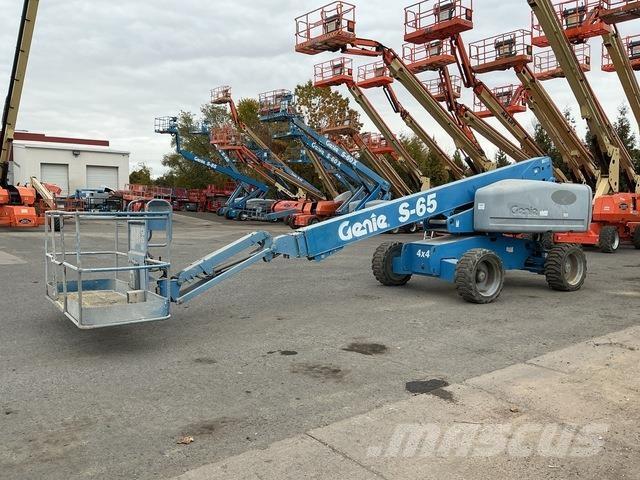 Genie S-65 Telescopic boom lifts
