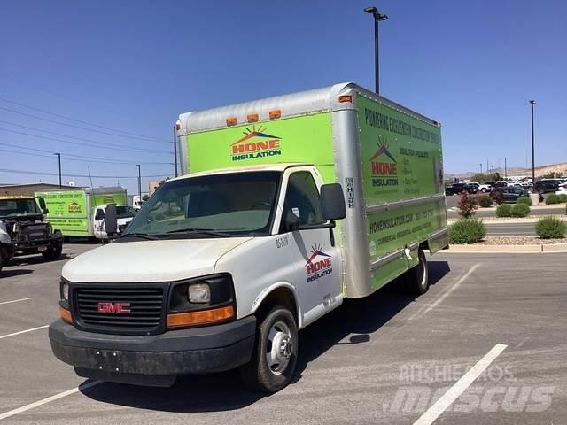 GMC C3500 Box trucks