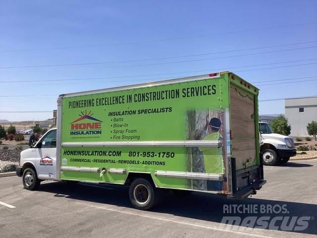 GMC C3500 Box trucks