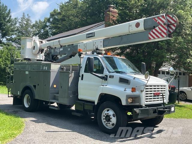 GMC C7500 Truck mounted platforms