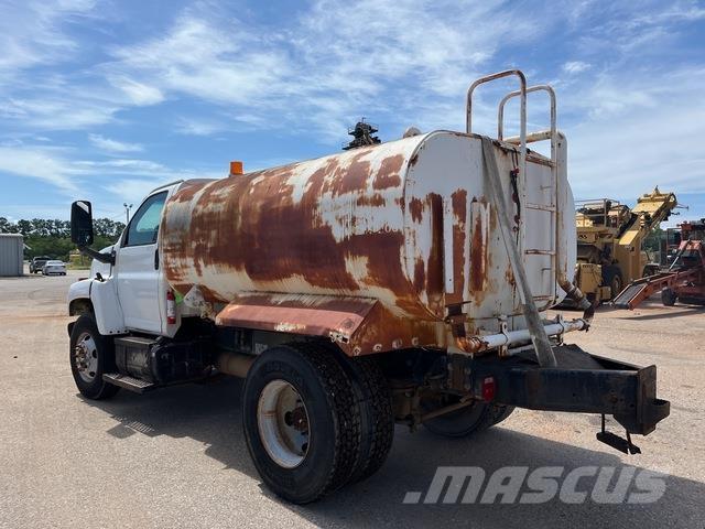GMC C7500 Water bowser