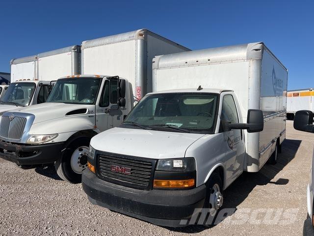 GMC G33903 Box trucks