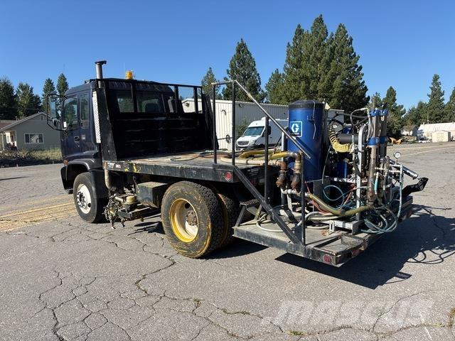 GMC T7500 Municipal / general purpose vehicles