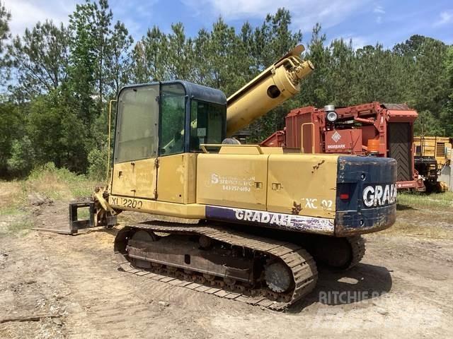 Gradall XL2200 Crawler excavators