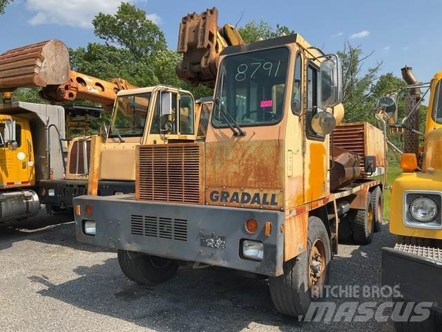 Gradall XL4100 Wheeled excavators
