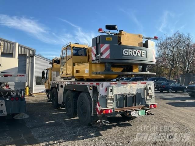 Grove GMK3055 All terrain cranes