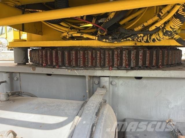 Grove RT530E Rough terrain cranes