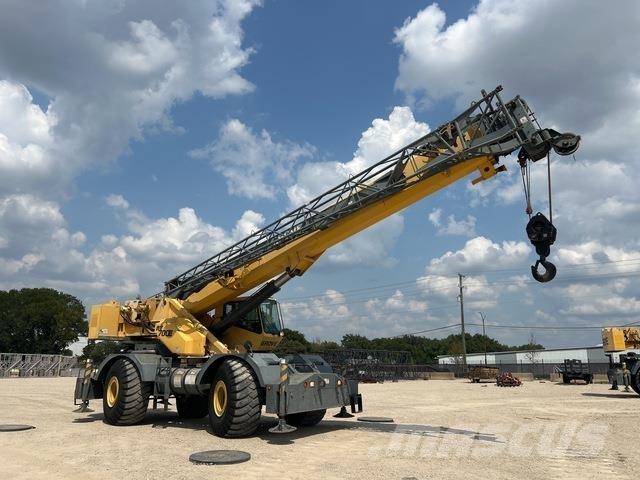 Grove RT700E Rough terrain cranes