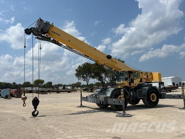 Grove RT700E Rough terrain cranes