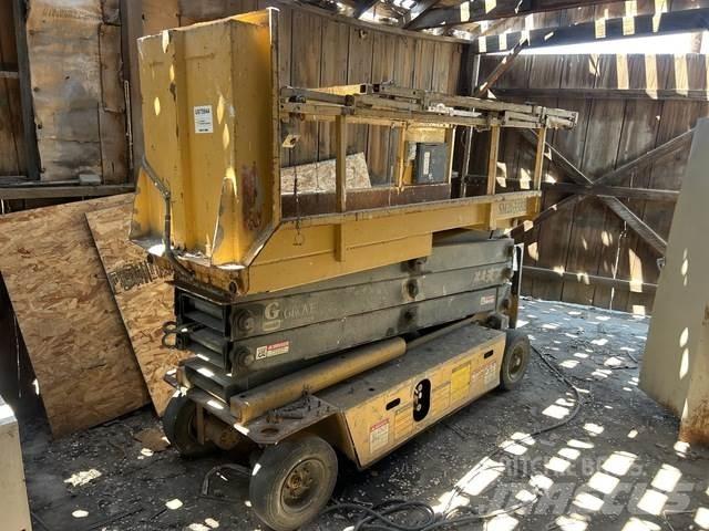 Grove SM3184XT Scissor lifts