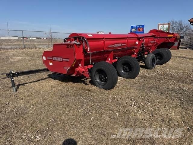 Hiniker 5620 Windrowers