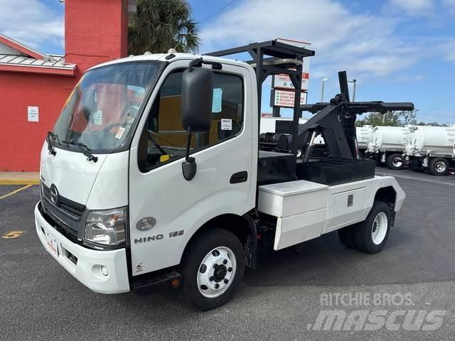 Hino 155 Recovery vehicles