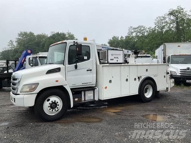 Hino 338 Municipal / general purpose vehicles