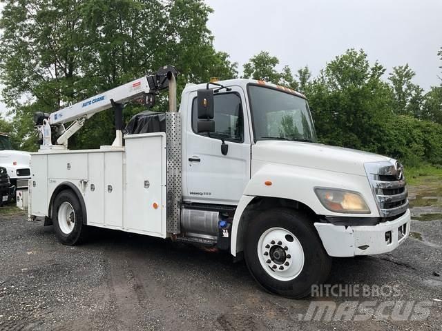 Hino 338 Municipal / general purpose vehicles
