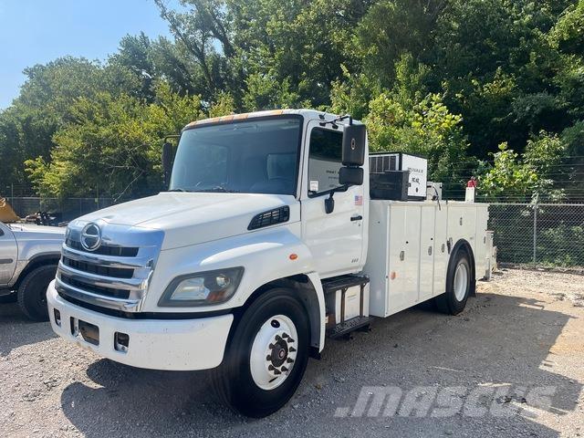 Hino 338 Municipal / general purpose vehicles
