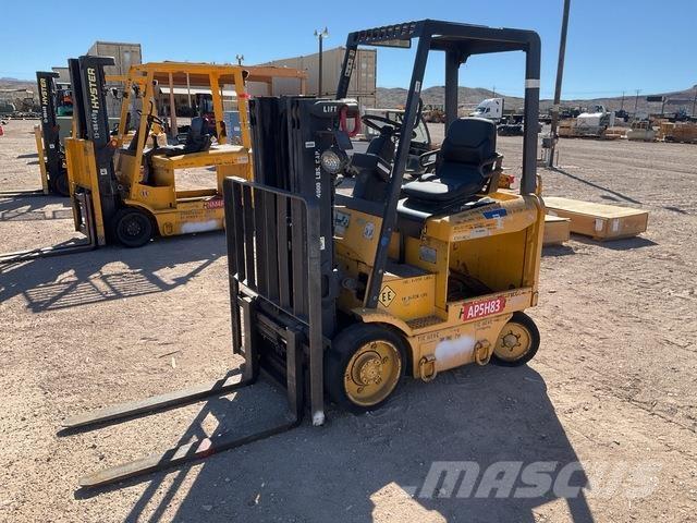 Hyster E40XM Electric forklift trucks