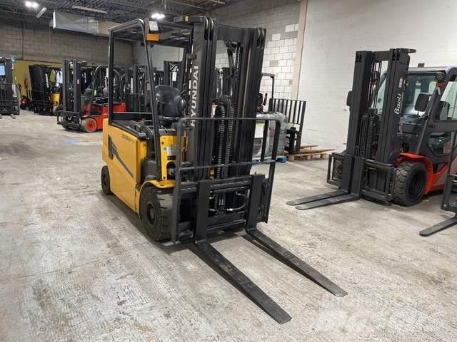 Hyundai 30BH-9 Electric forklift trucks
