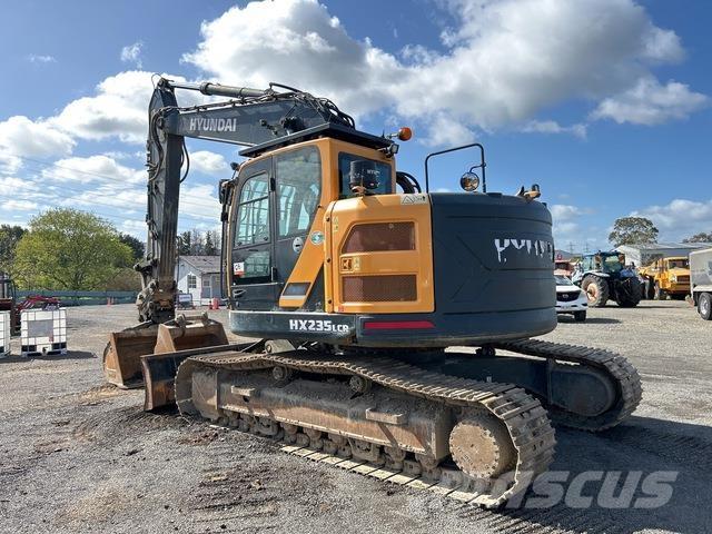 Hyundai HX235L Crawler excavators