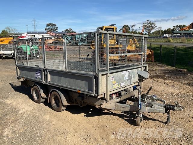 Ifor Williams  Car carrier