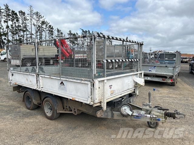 Ifor Williams  Car carrier