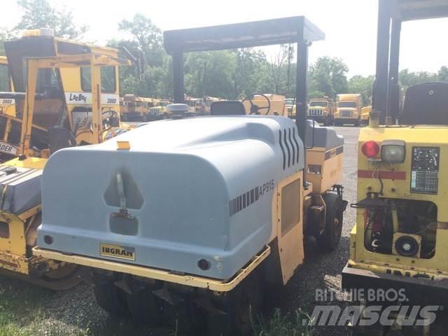Ingram AP915 Pneumatic tired rollers