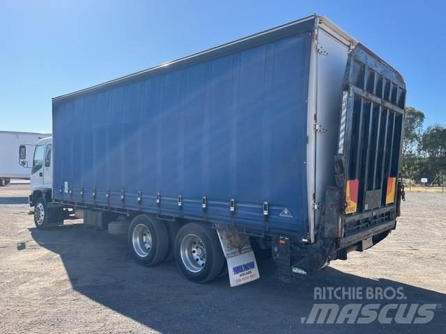 Isuzu FVR 950 Curtain sider trucks