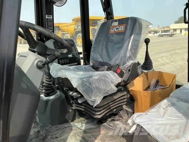 JCB 3DX Backhoe
