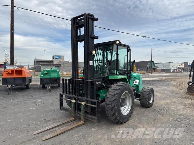 JCB 930 Rough terrain truck