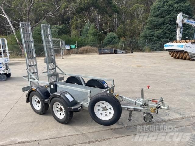 JLG  Car carrier