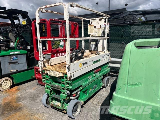 JLG 1930ES Scissor lifts