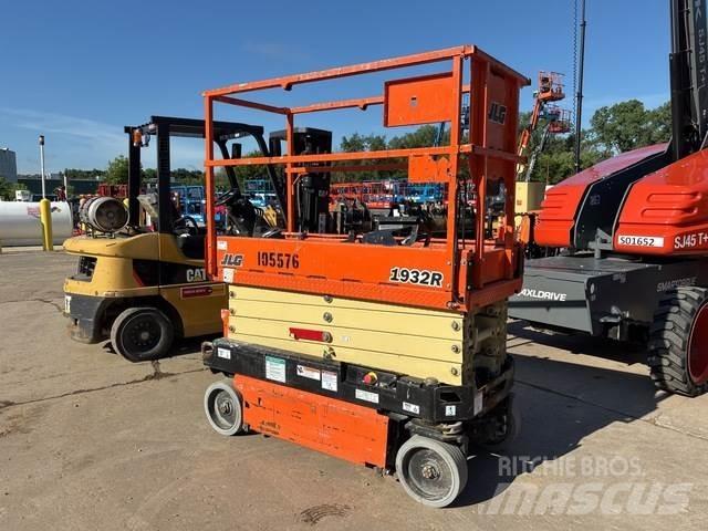 JLG 1932R Scissor lifts