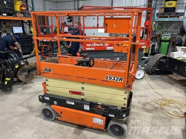 JLG 1932R Scissor lifts