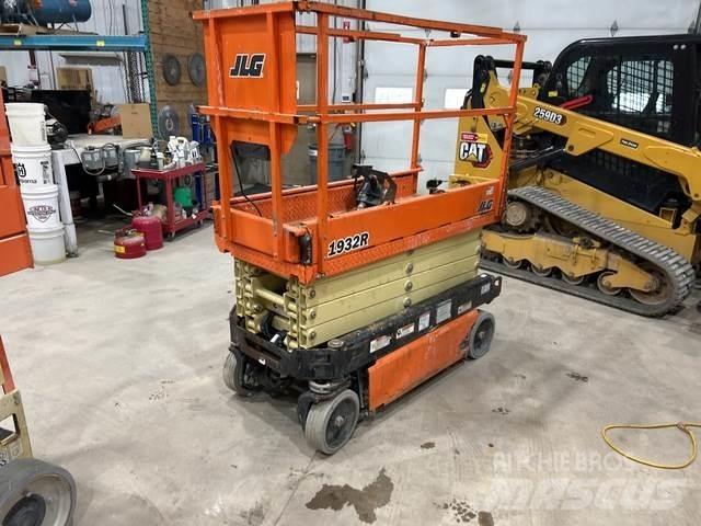 JLG 1932R Scissor lifts