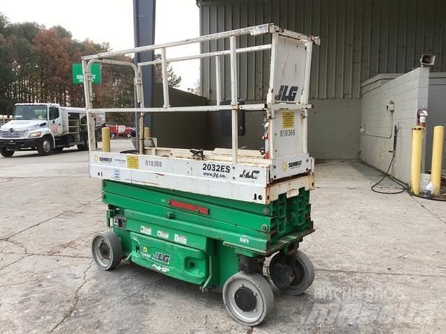 JLG 2032ES Scissor lifts