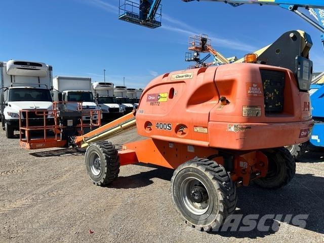 JLG 400S Telescopic boom lifts