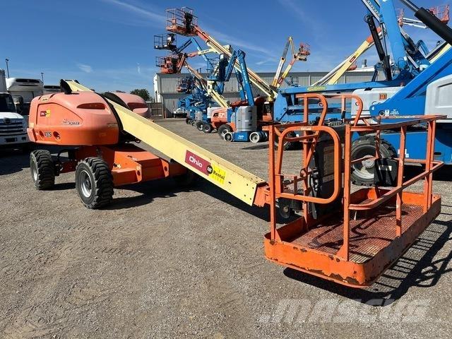 JLG 400S Telescopic boom lifts